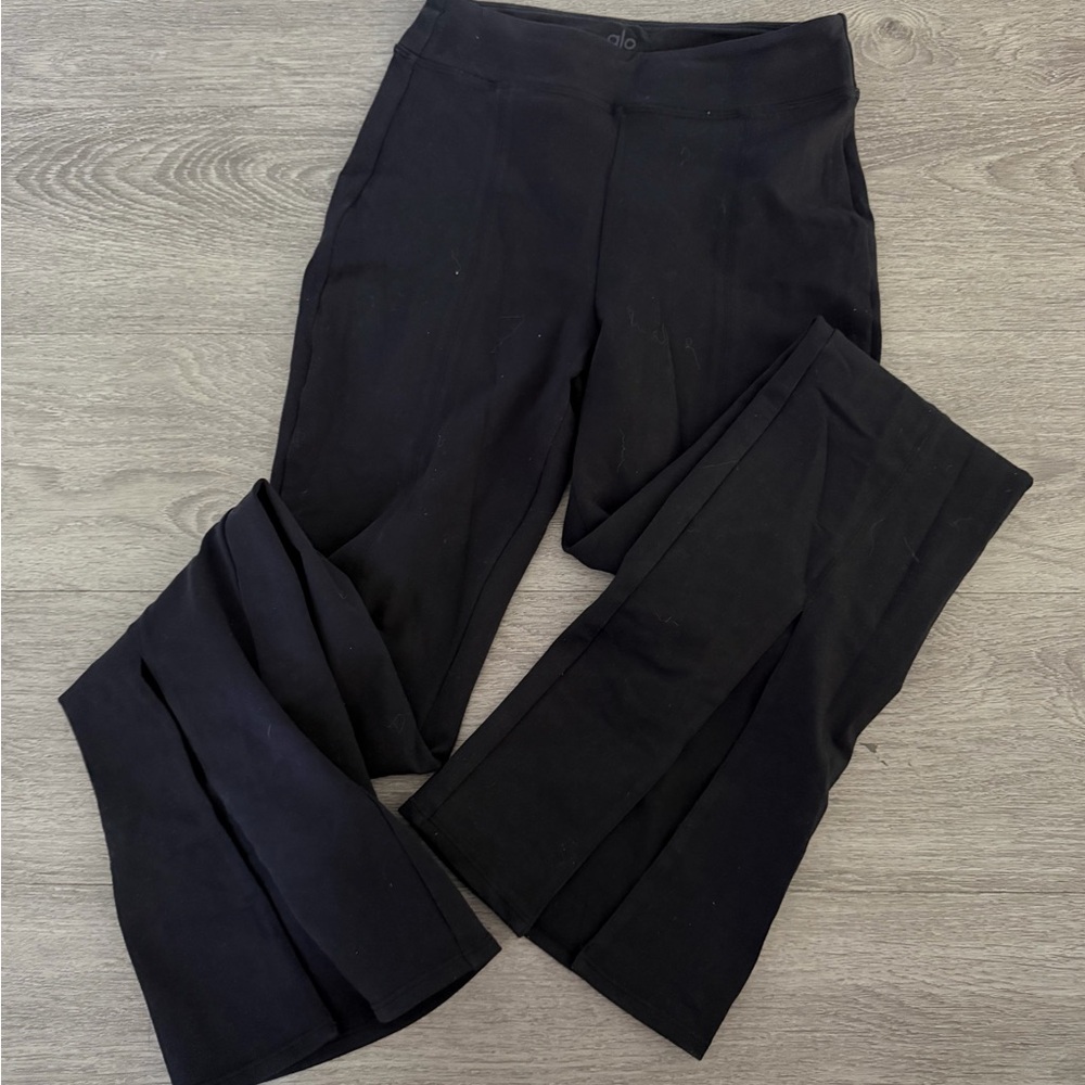 ALO Yoga Women's Flare Black Pants